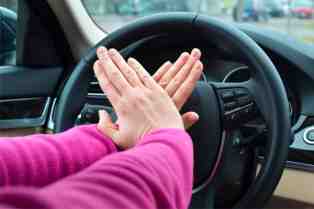 5 Annoying Things Nigerian Drivers Do With Their Car Horn