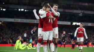 Olivier Giroud nets double as Arsenal thrash Huddersfield Town
