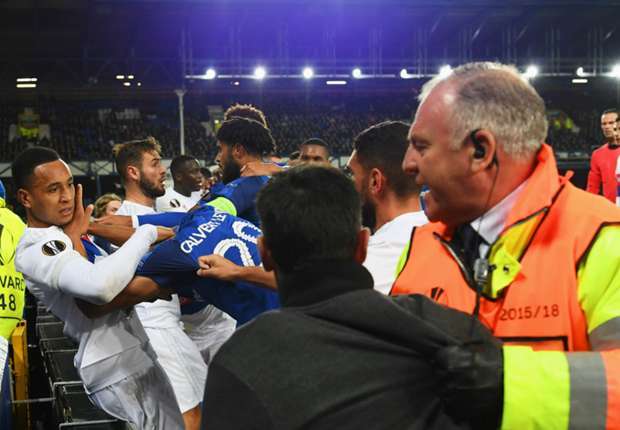 Everton fined €30,000 over fan trouble against Lyon