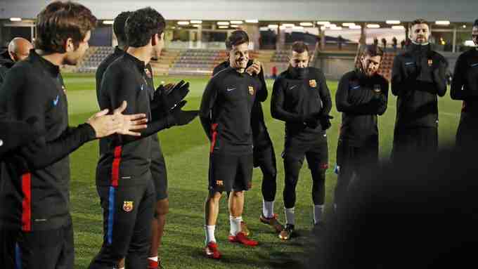 Coutinho trains with barcelona for the first time